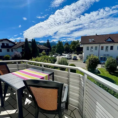 Neuschwansteinblick 129 *